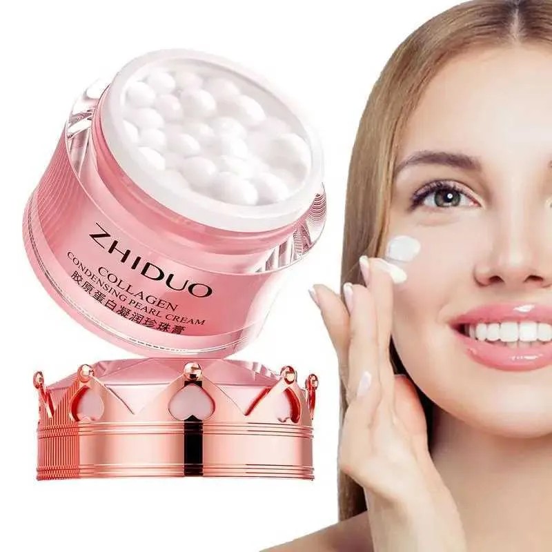 كريم مرطب للوجه بالكولاجين واللؤلؤ، يمنح البشرة ترطيبًا عميقًا ونعومة فائقة. يعزز مرونة الجلد ويجعل البشرة ناعمة ومشرقة. مثالي للعناية اليومية بالحفاظ على بشرة صحية ومرطبة.