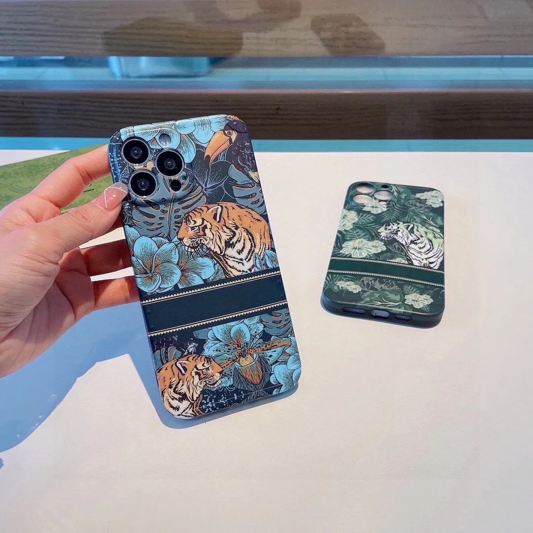Forest Tiger Designer Phone Case for Apple iPhone 16 Pro Max Case 15 Promax 14 Plus 13 12 11 Luxury Green Flower Print Shockproof Soft TPU Shell Back Cover Coque Funda 44