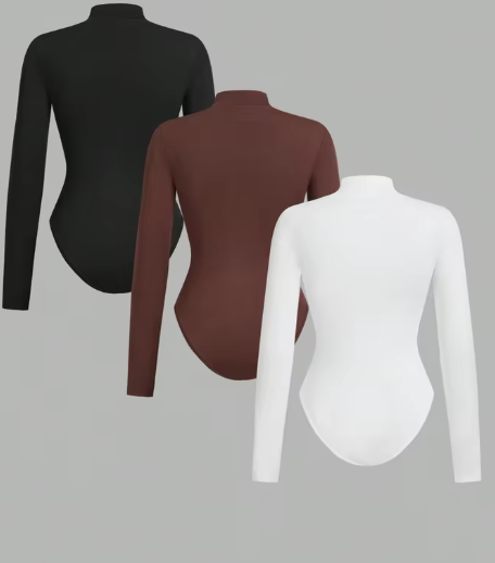 توب نسائي بأكمام طويلة ورقبة عالية – للخريف والشتاء