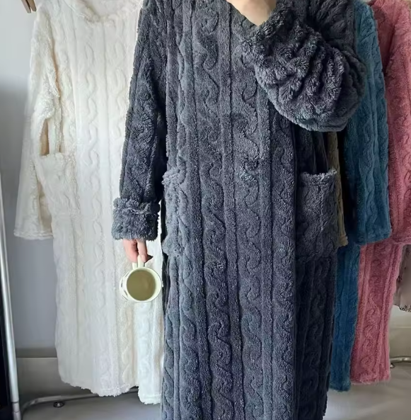 فستان نوم نسائي شتوي طويل الأكمام – جيوب مزدوجة