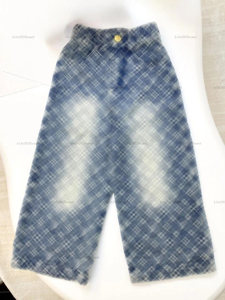 جينز جديد جينز الخريف والتصميم الحنين إلى الحنين الأطفال جينز سراويل الأطفال مصمم الملابس غسل الدرجات بتصميم سراويل الطفل A736x20N185