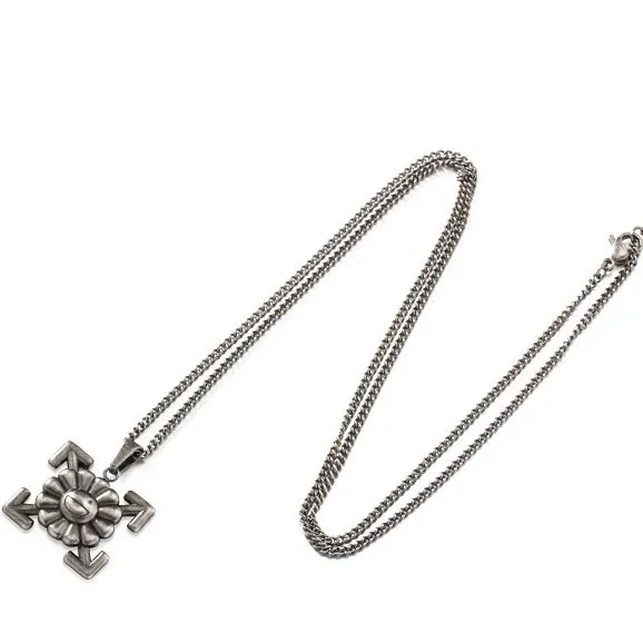 European & American Trendy Retro Sunflower TiSteel Necklaces for Males with Unique Design Elements